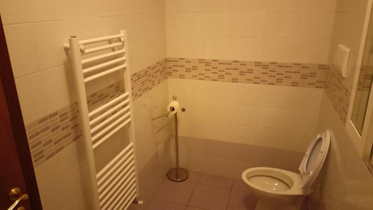 Marco - Camere Con Bagno Privato Vicino Al Centro Foligno Eksteriør bilde