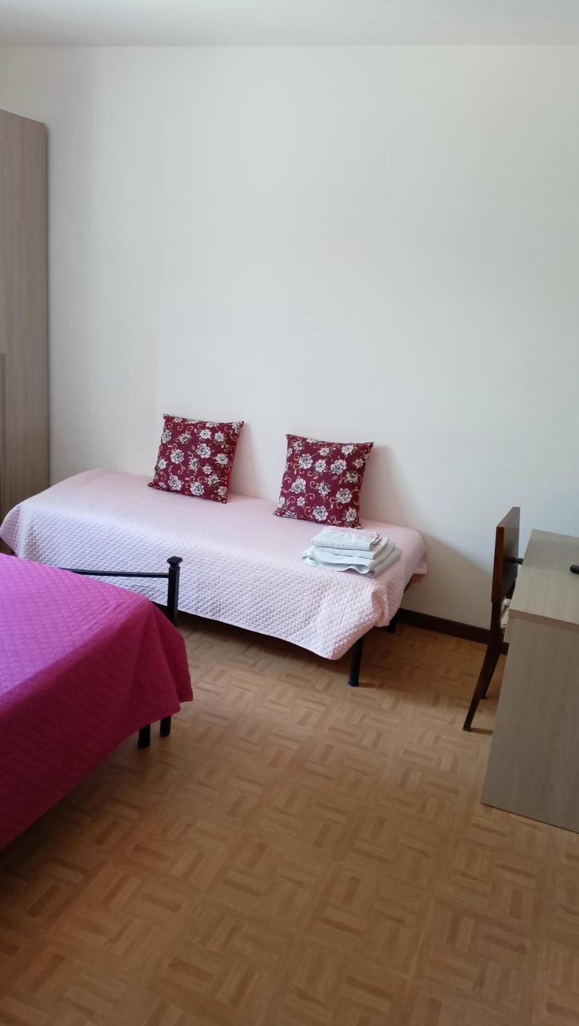 Marco - Camere Con Bagno Privato Vicino Al Centro Foligno Eksteriør bilde